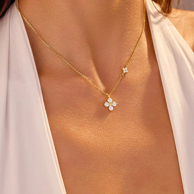 Quadratische Zirkonia-Halskette in Gold (verstellbar)