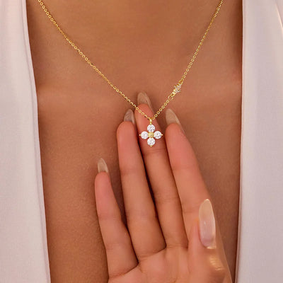 Quadratische Zirkonia-Halskette in Gold (verstellbar)
