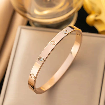 Eternal Shine – Minimalistischer Zirkonia-Armreif