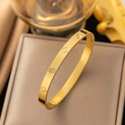 Eternal Shine – Minimalistischer Zirkonia-Armreif